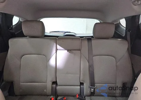 2016 Hyundai Santa Fe Sport z USA, uszkodzony, nr VIN 5XYZUDLB6GG330410